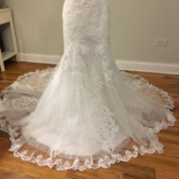 NEW - Essense of Australia Ivory Wedding Dress - Picture 2 of 6